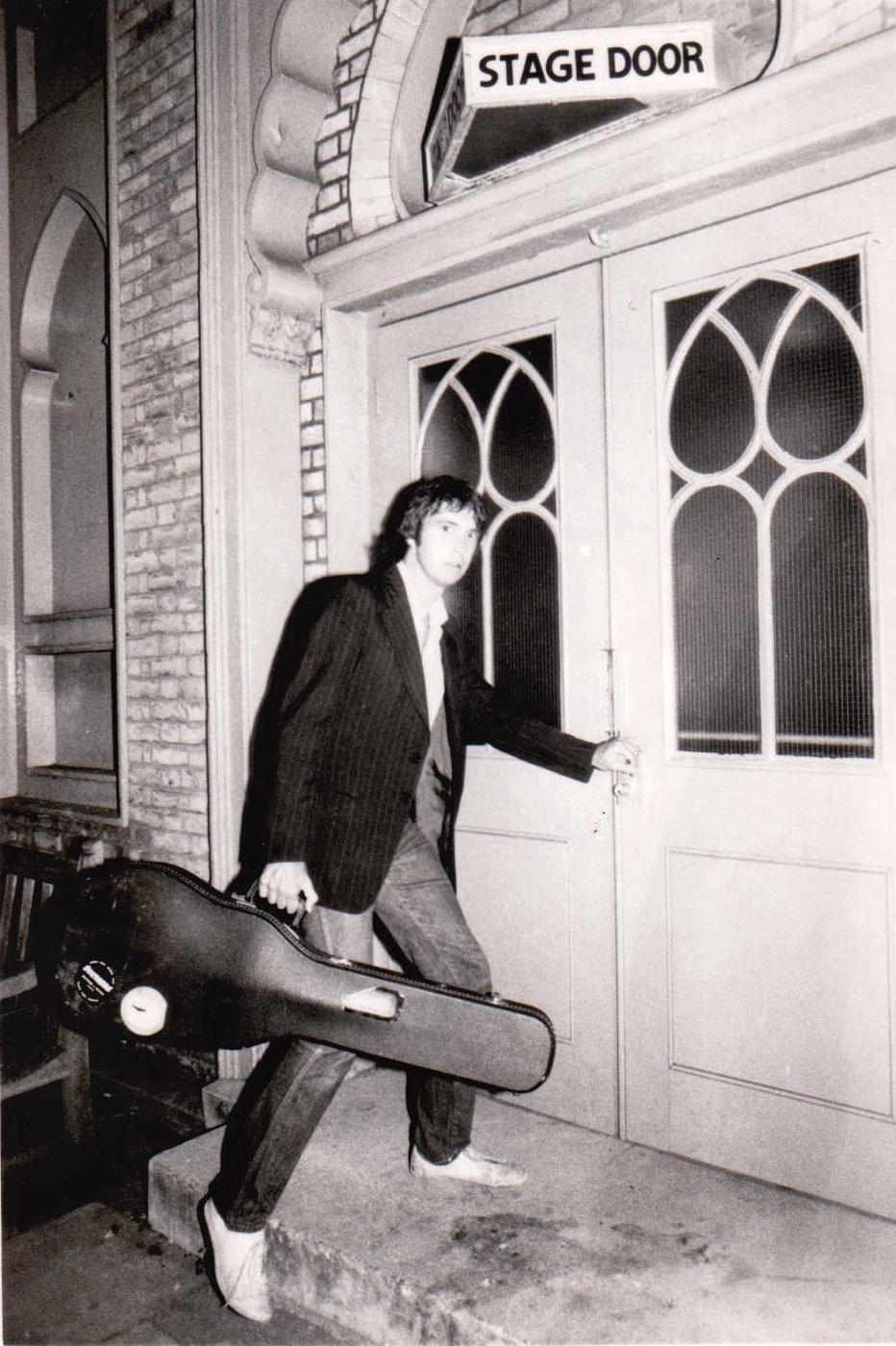 Mick Clarke - Looking For Trouble
